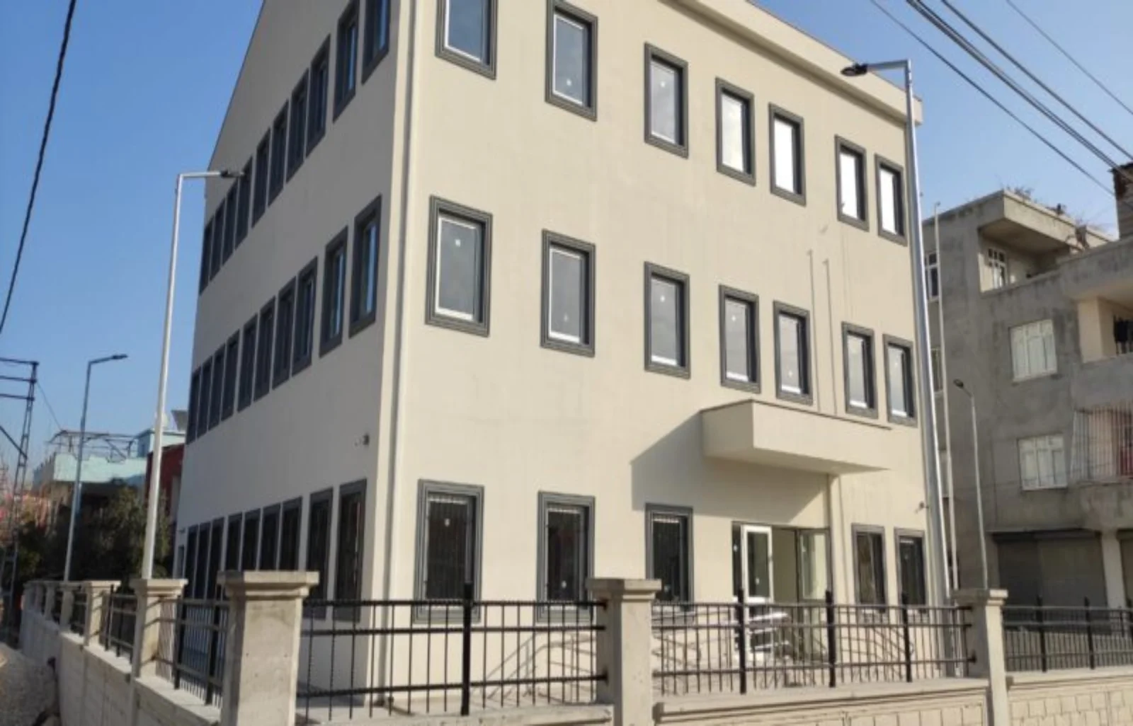 13 ZİRAAT BANKASI ŞUBELERİ İNŞAAT İŞİ